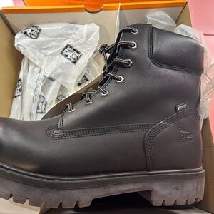 Men’s black timberlands size 14